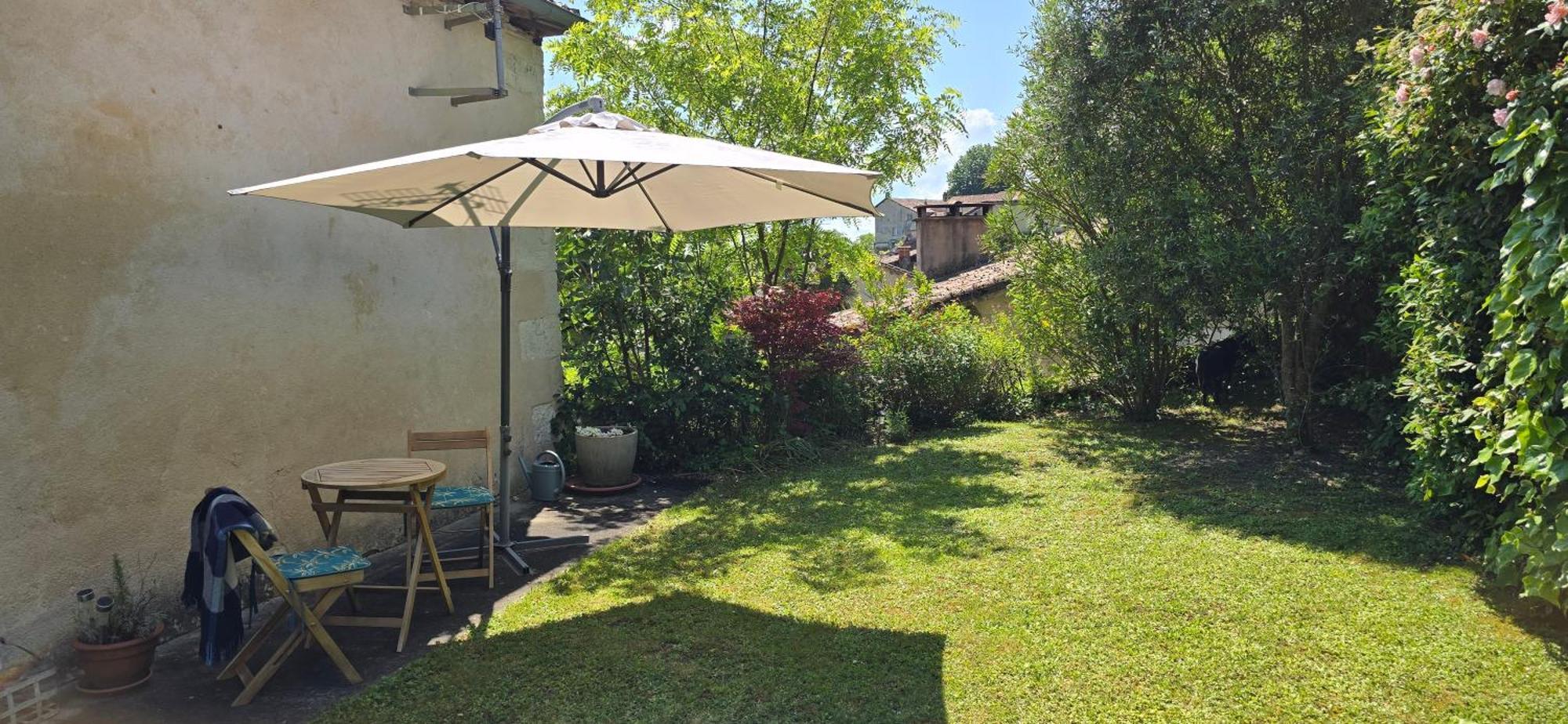 La Maison Du Tourniquet Aubeterre-sur-Dronne Exterior foto